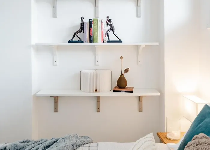 Days - One Bedroom With Ac And Workspace In Holesovice * 布拉格
